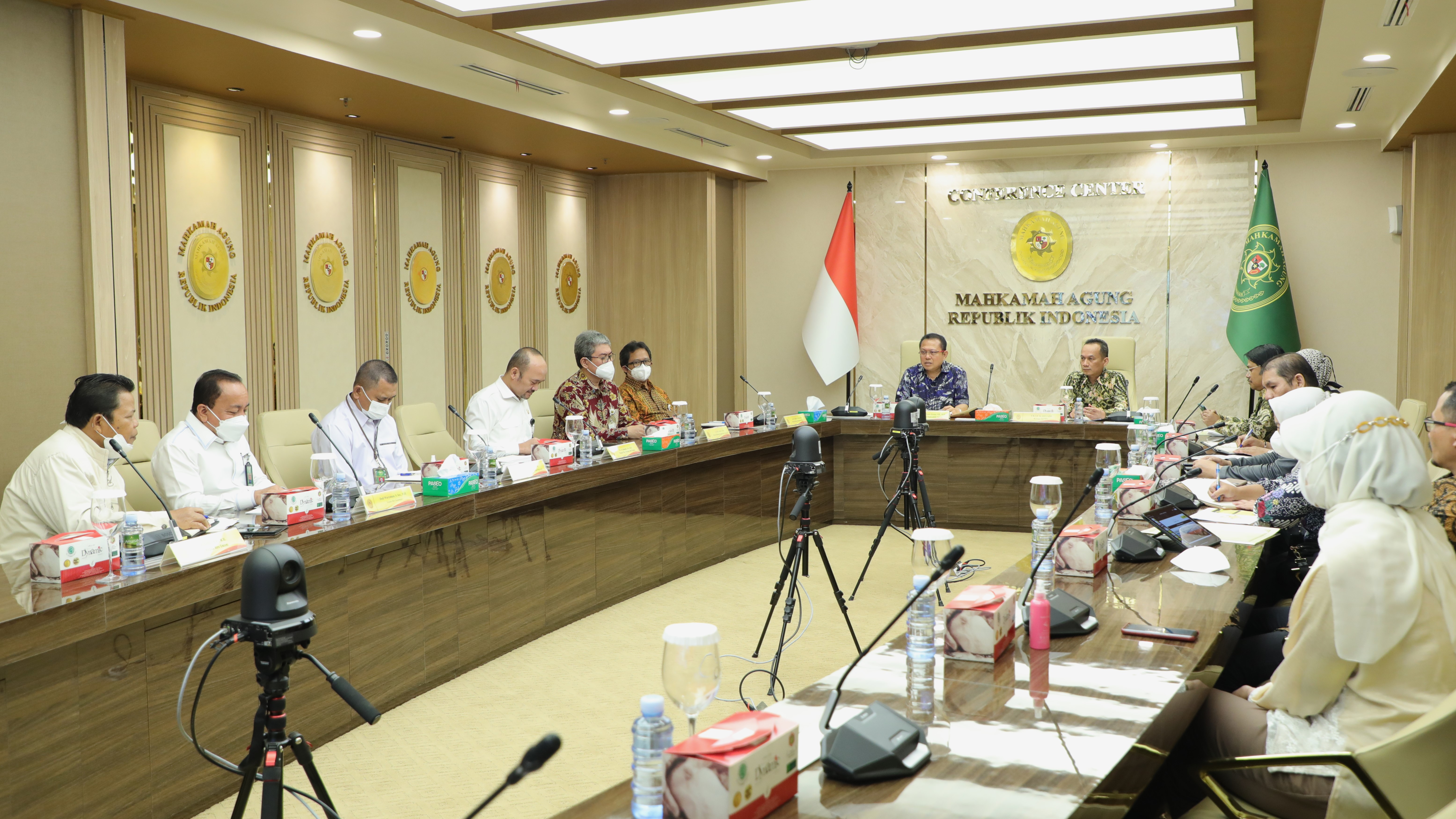 https://www.mahkamahagung.go.id/cms/media/10450