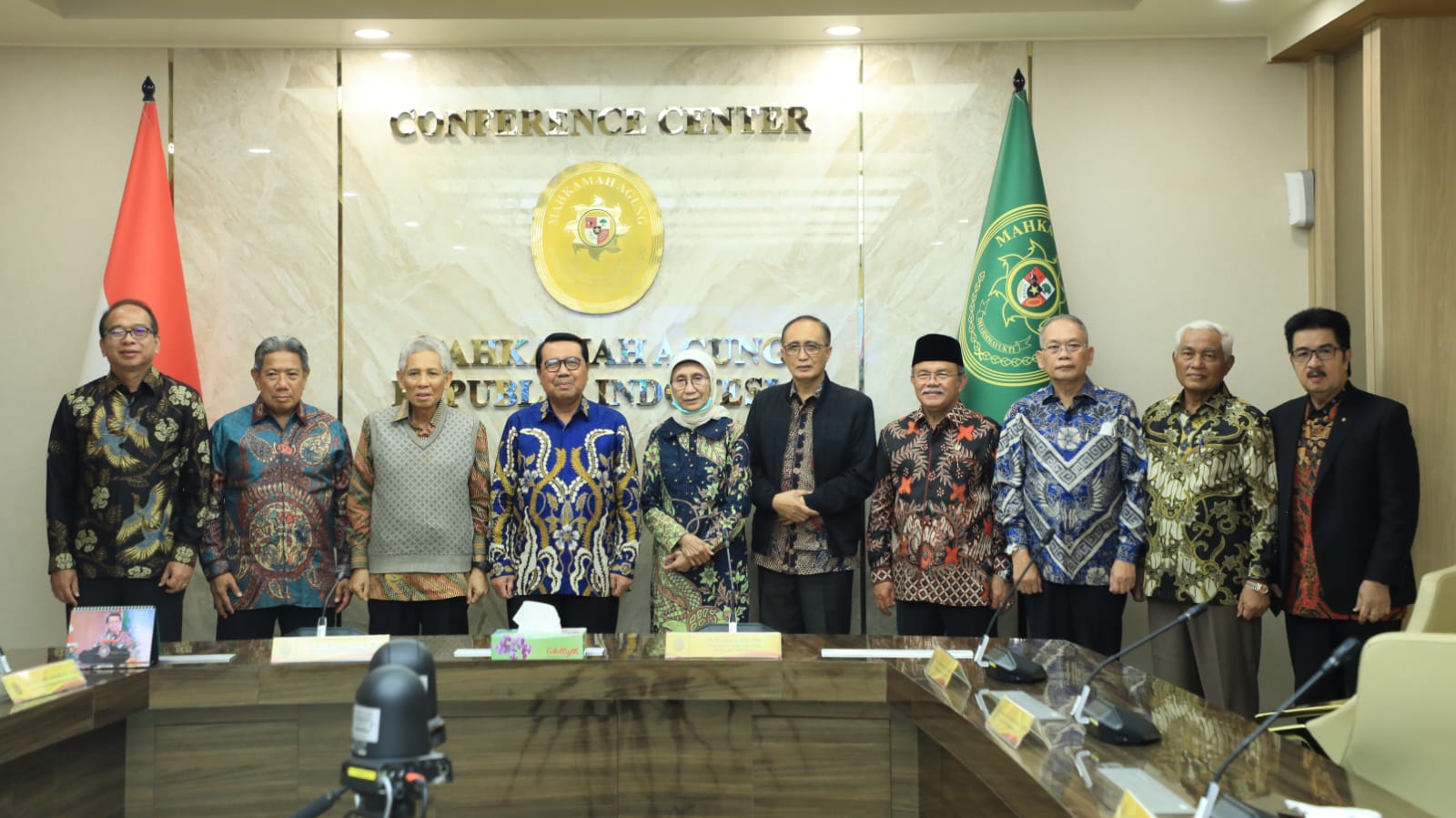 https://www.mahkamahagung.go.id/cms/media/11442