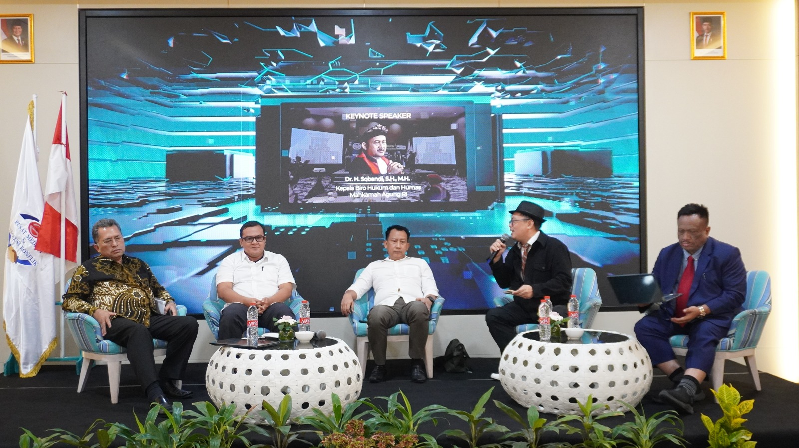 https://www.mahkamahagung.go.id/cms/media/13574