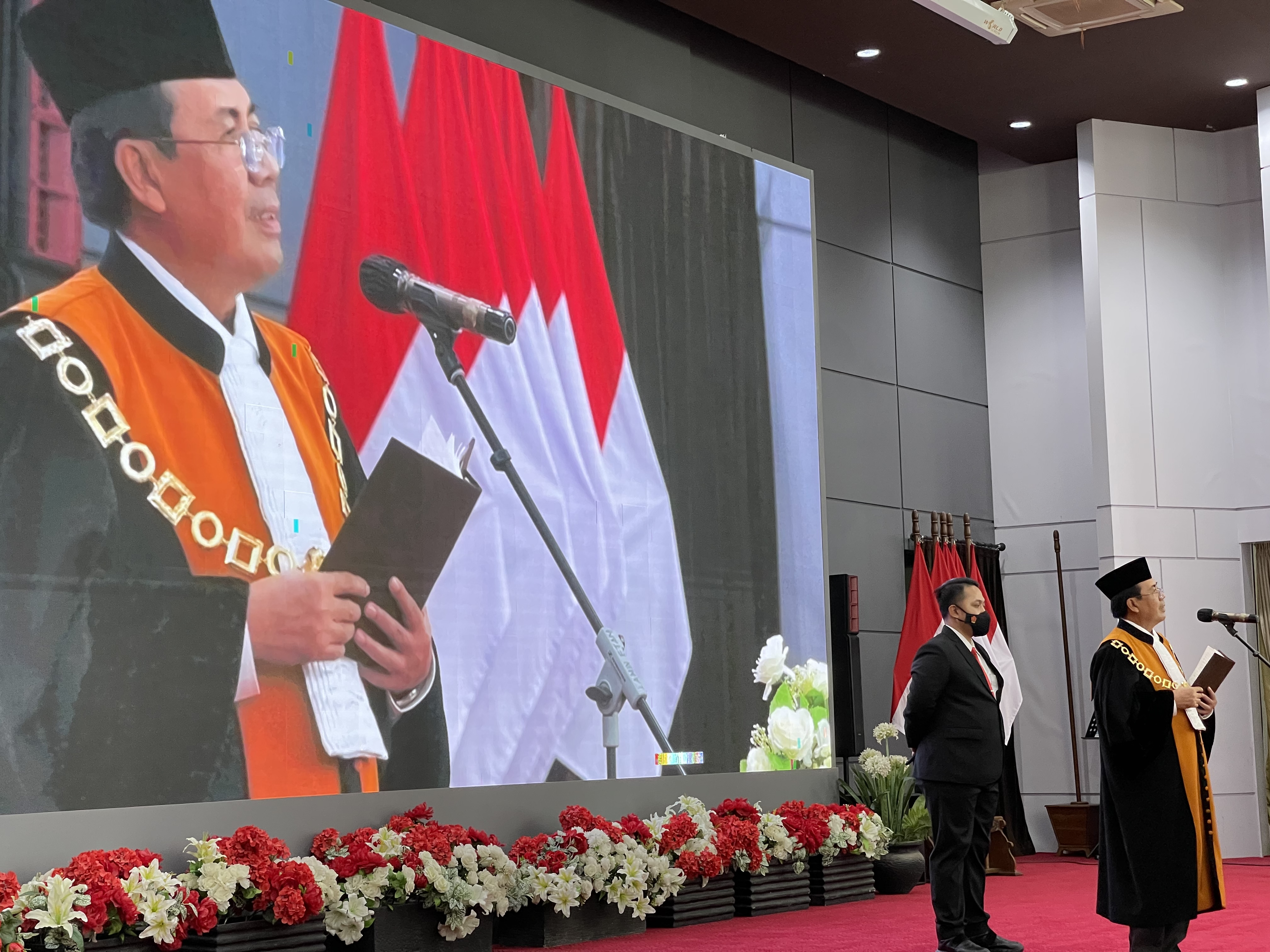HIDUP TANPA BAKTI ADALAH KESIA-SIAAN, KETUA MA