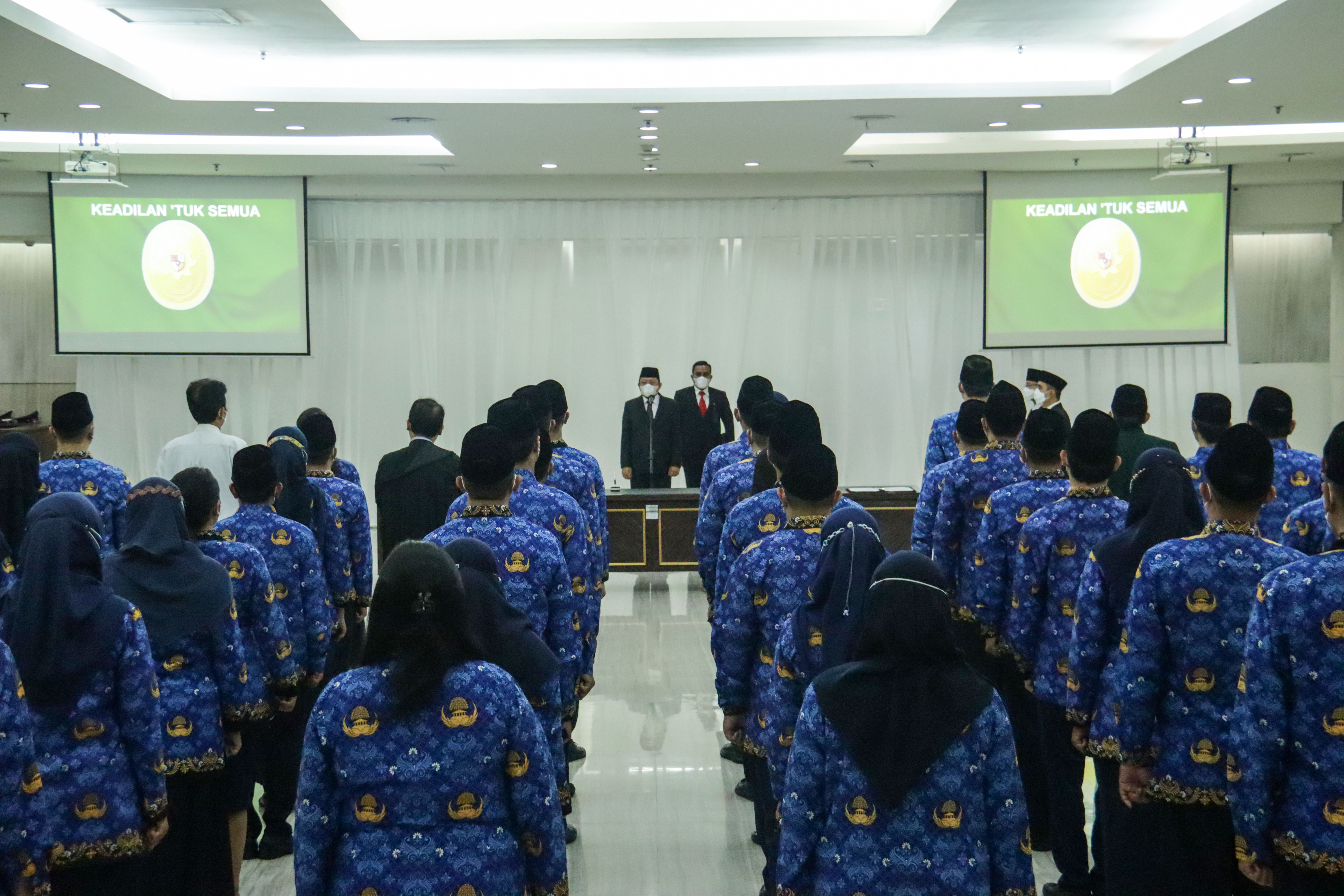 SEKRETARIS MAHKAMAH AGUNG MELANTIK 78 PEGAWAI NEGERI SIPIL