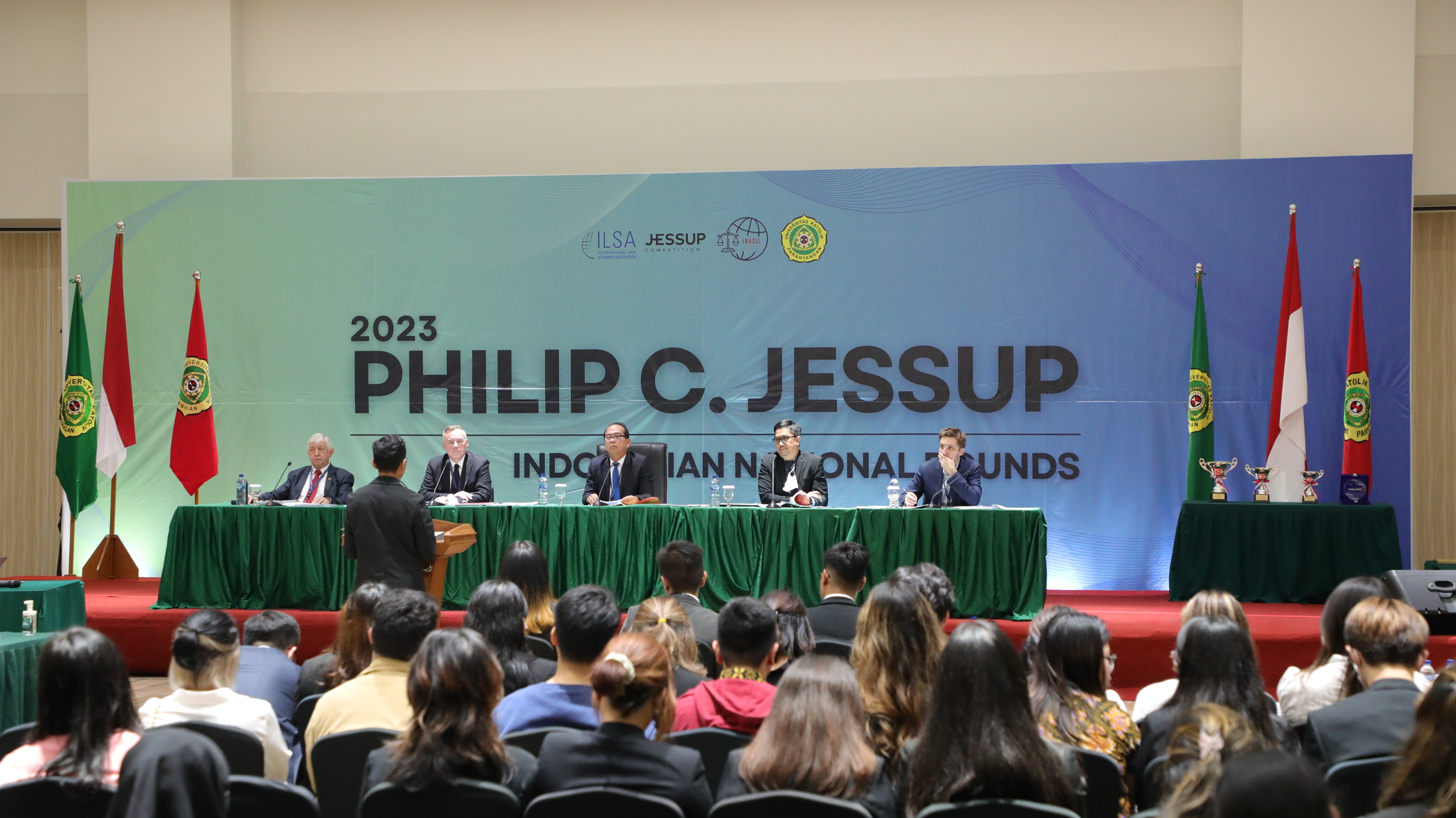 HAKIM AGUNG MENJADI JUDGES PADA NATIONAL ROUNDS PHILIP C. JESSUP INTERNATIONAL LAW MOOT COURT COMPETITION 2023