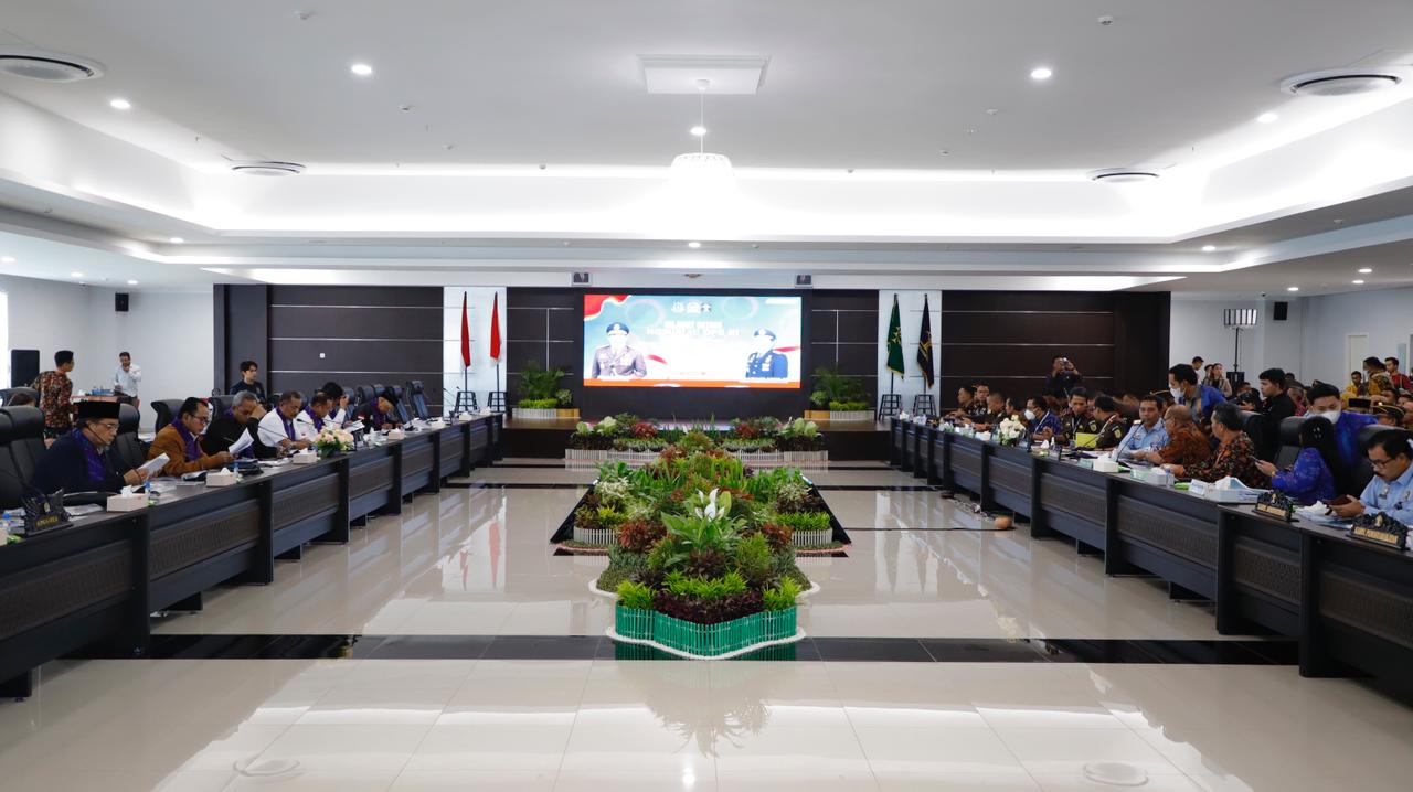 KUNJUNGAN KERJA KOMISI III DPR RI DENGAN TIGA LINGKUNGAN PERADILAN SE-WILAYAH PROVINSI SULAWESI TENGAH