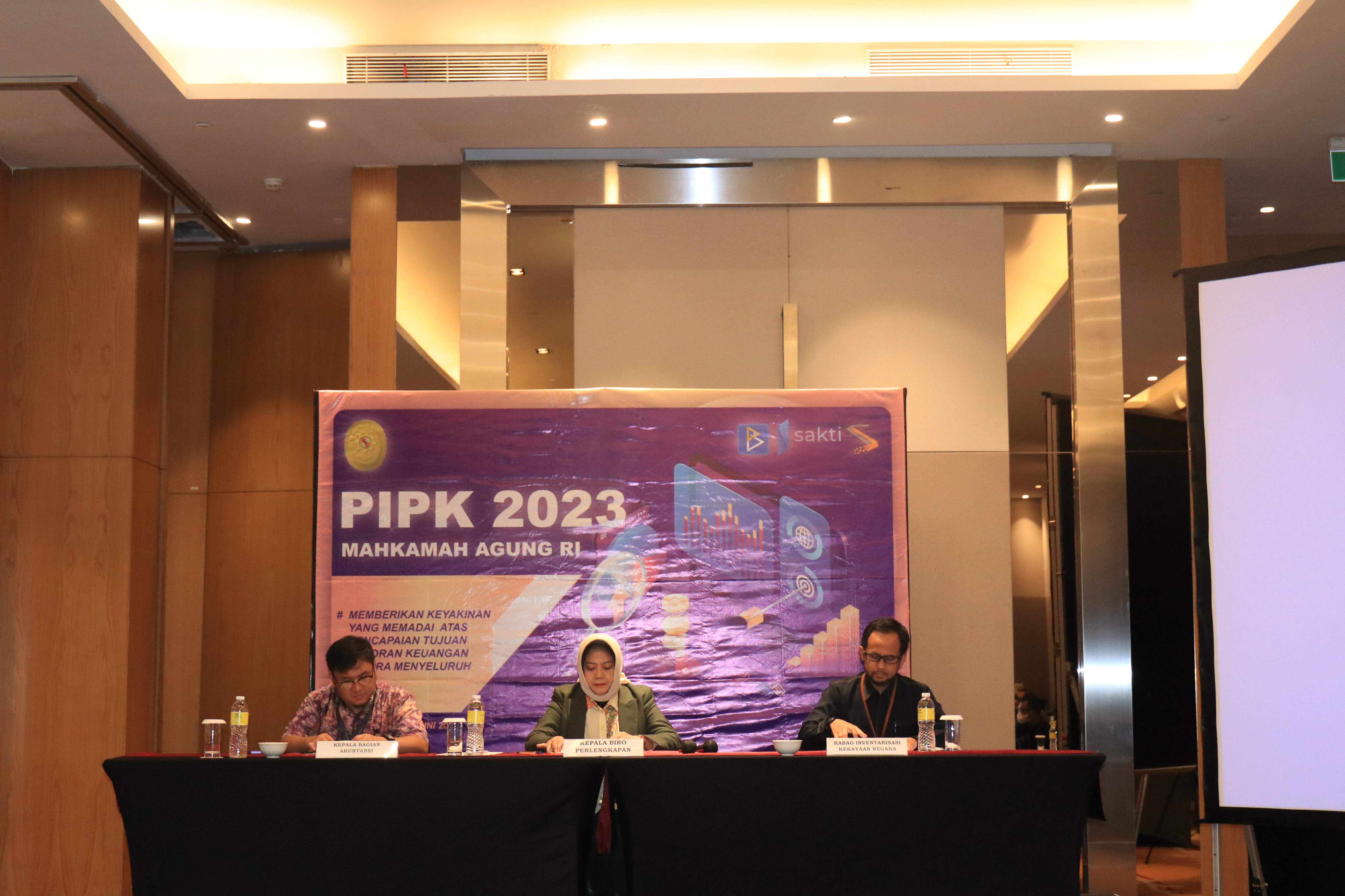 KEPALA BIRO PERLENGKAPAN MEMBUKA ACARA PENGENDALIAN INTERN ATAS PELAPORAN KEUANGAN (PIPK) MAHKAMAH AGUNG RI TAHUN 2023