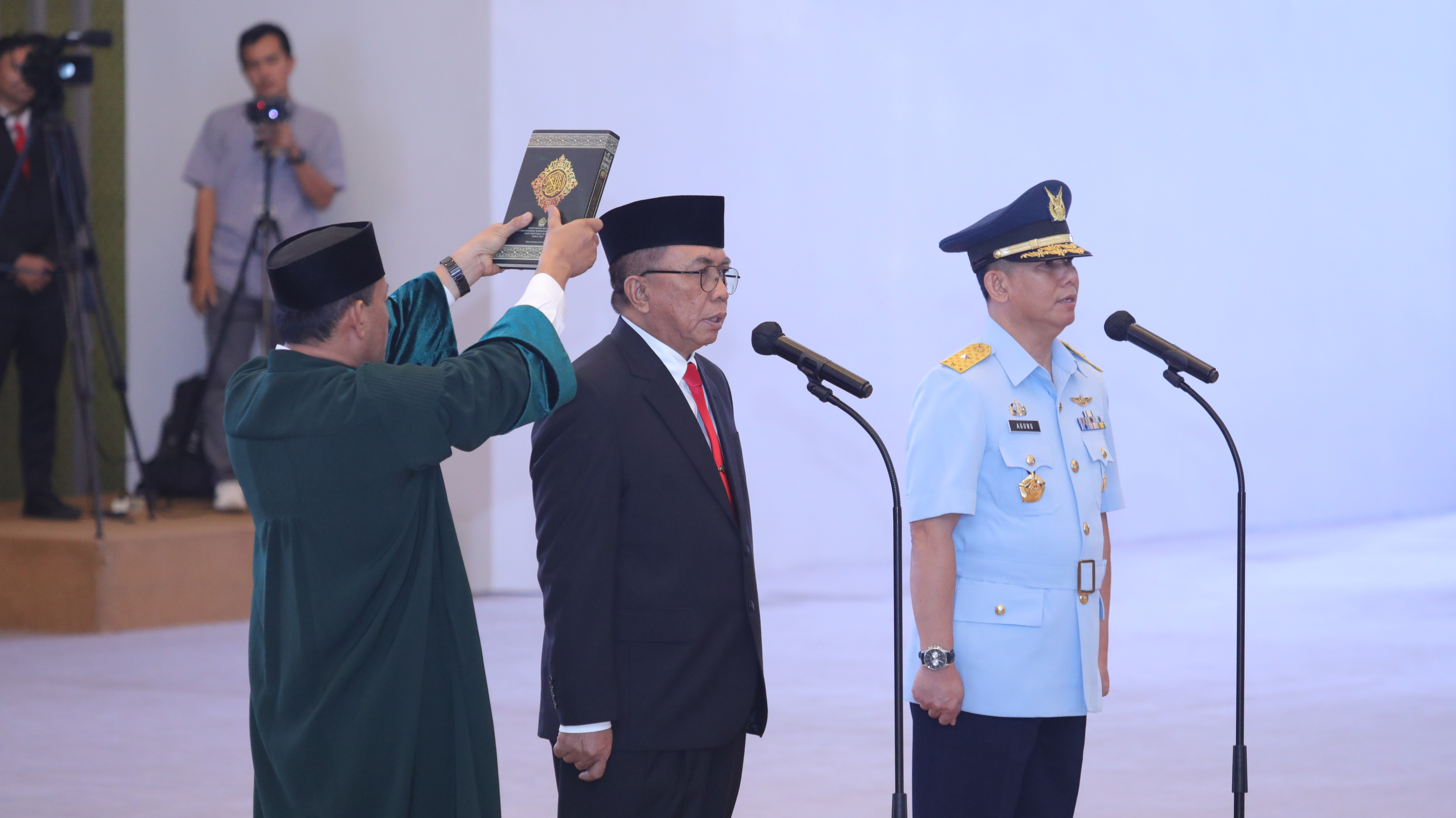 KETUA MA LANTIK DIRJEN BADILAG DAN DIRJEN BADIMILTUN BARU