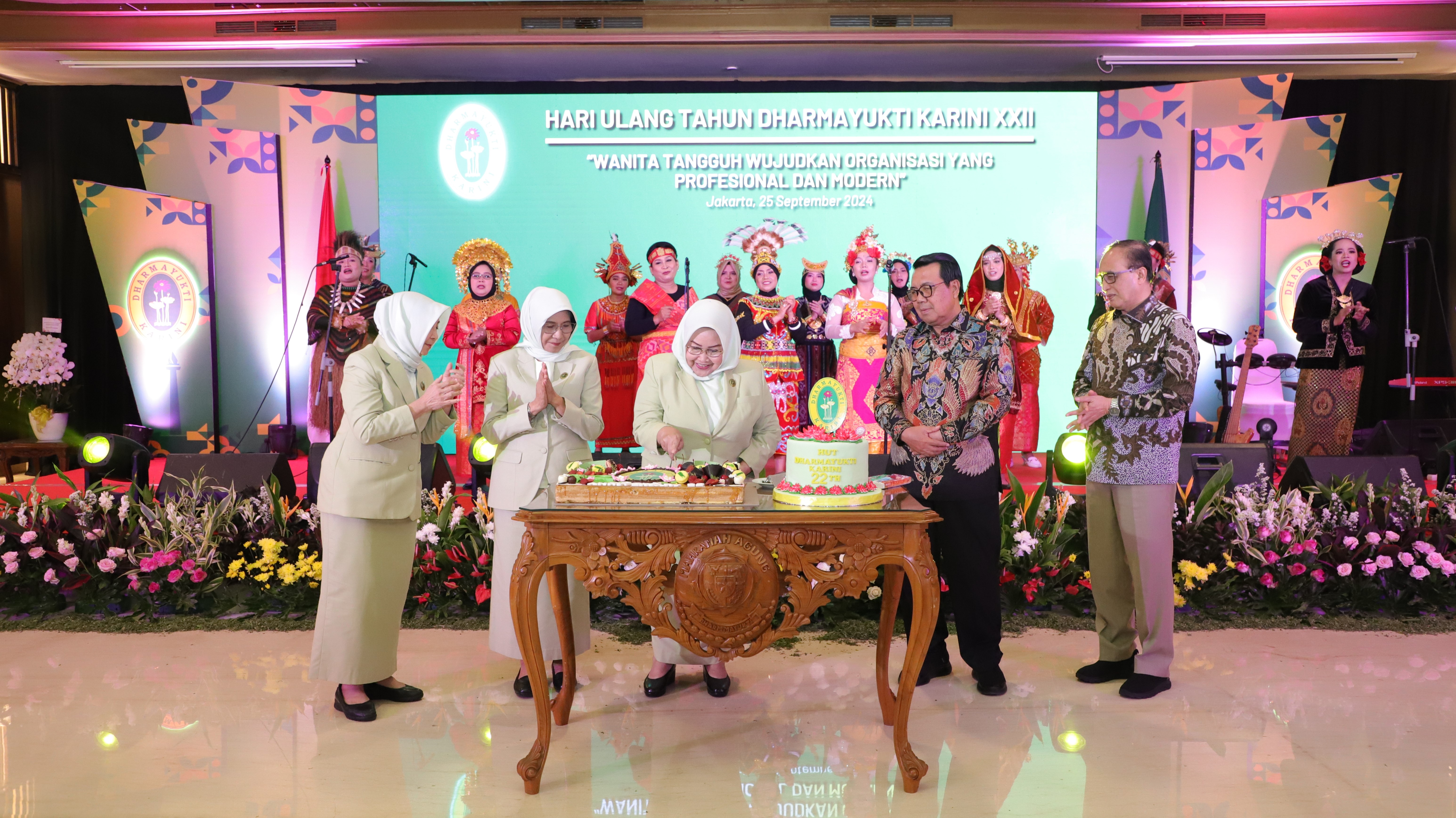 DHARMAYUKTI KARINI RAYAKAN HARI ULANG TAHUN KE-22