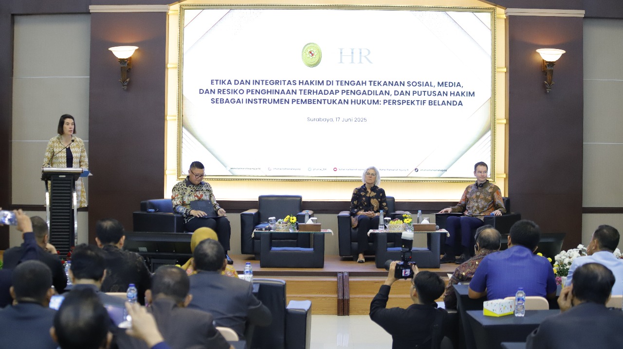 MEMPERKUAT ETIKA YUDISIAL DAN PENGEMBANGAN HUKUM:PERSEKTIF BELANDA, MENJADI TOPIK DIALOG YUDISIAL MAHKAMAH AGUNG KERAJAAN BELANDA DI SURABAYA