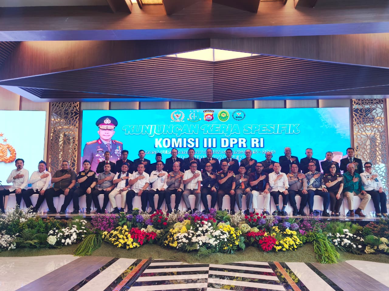 KETUA PT BANTEN MEMBAHAS ATURAN PENYADAPAN HINGGA RESTORATIVE JUSTICE PADA KUNJUNGAN SPESIFIK DPR RI