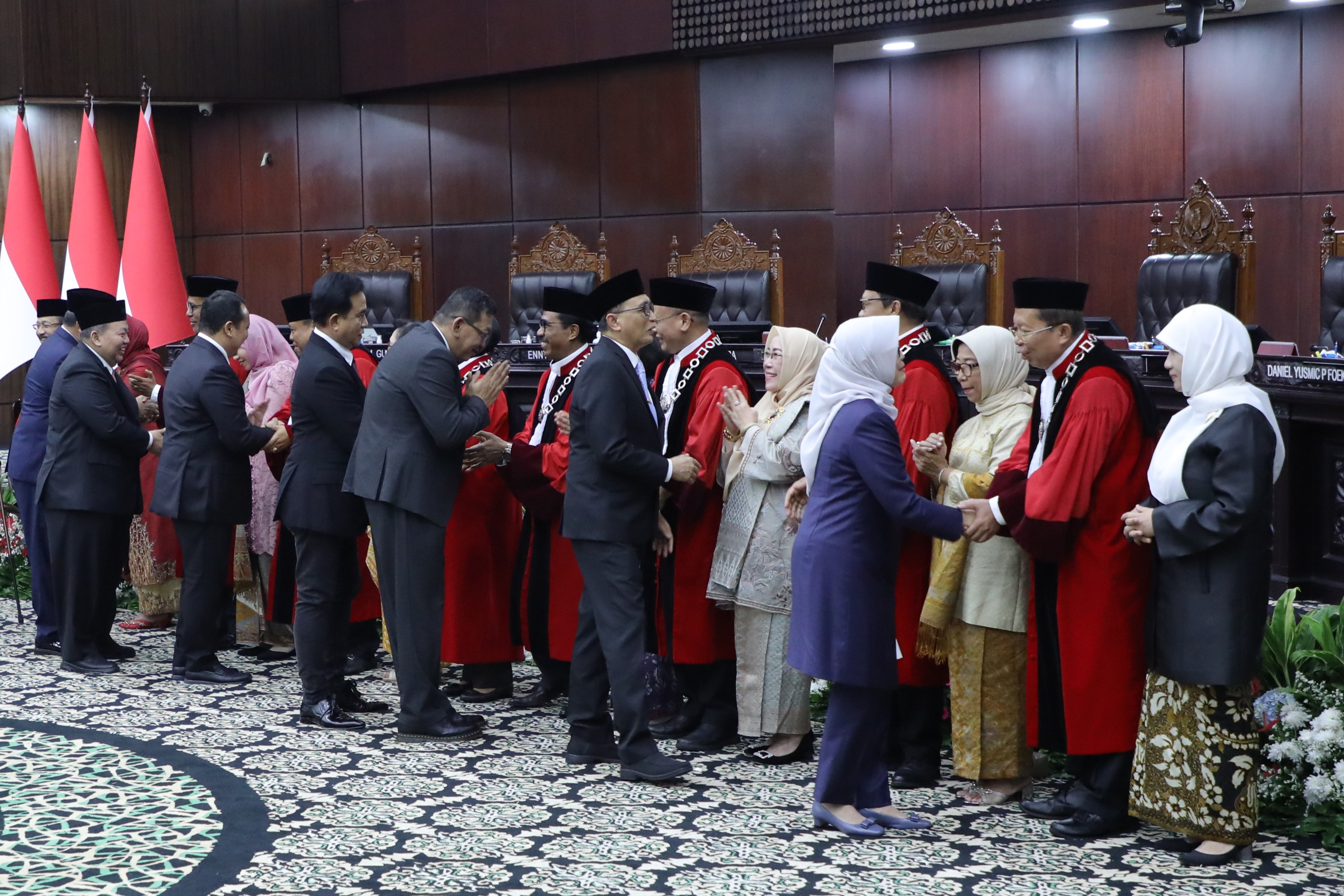 SINERGI LEMBAGA YUDIKATIF, PIMPINAN MA HADIRI LAPORAN TAHUNAN MK TAHUN 2025