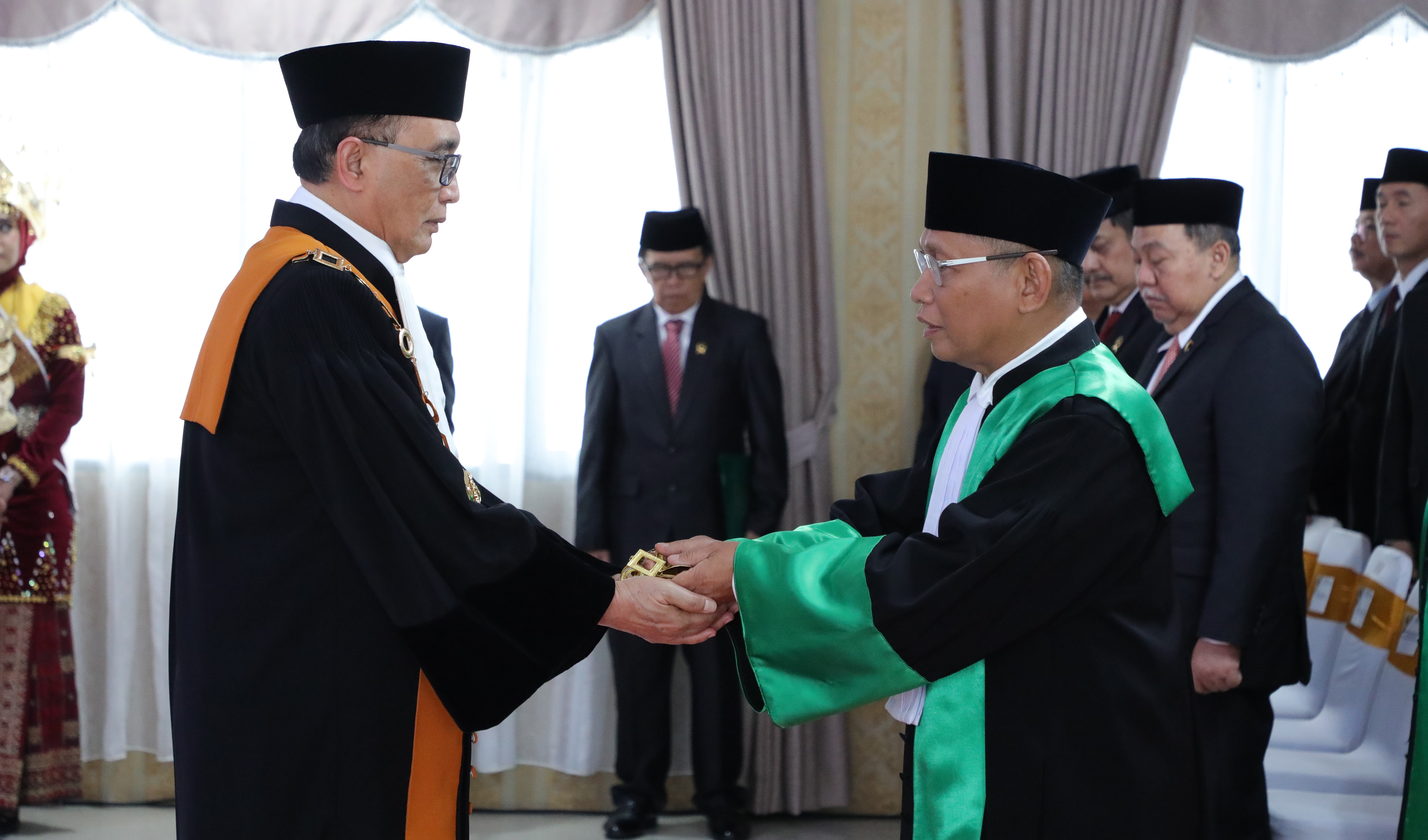 WISUDA PURNABAKTI KETUA PTA BANDAR LAMPUNG, KALA AMANAH DITUNAIKAN SECARA PARIPURNA