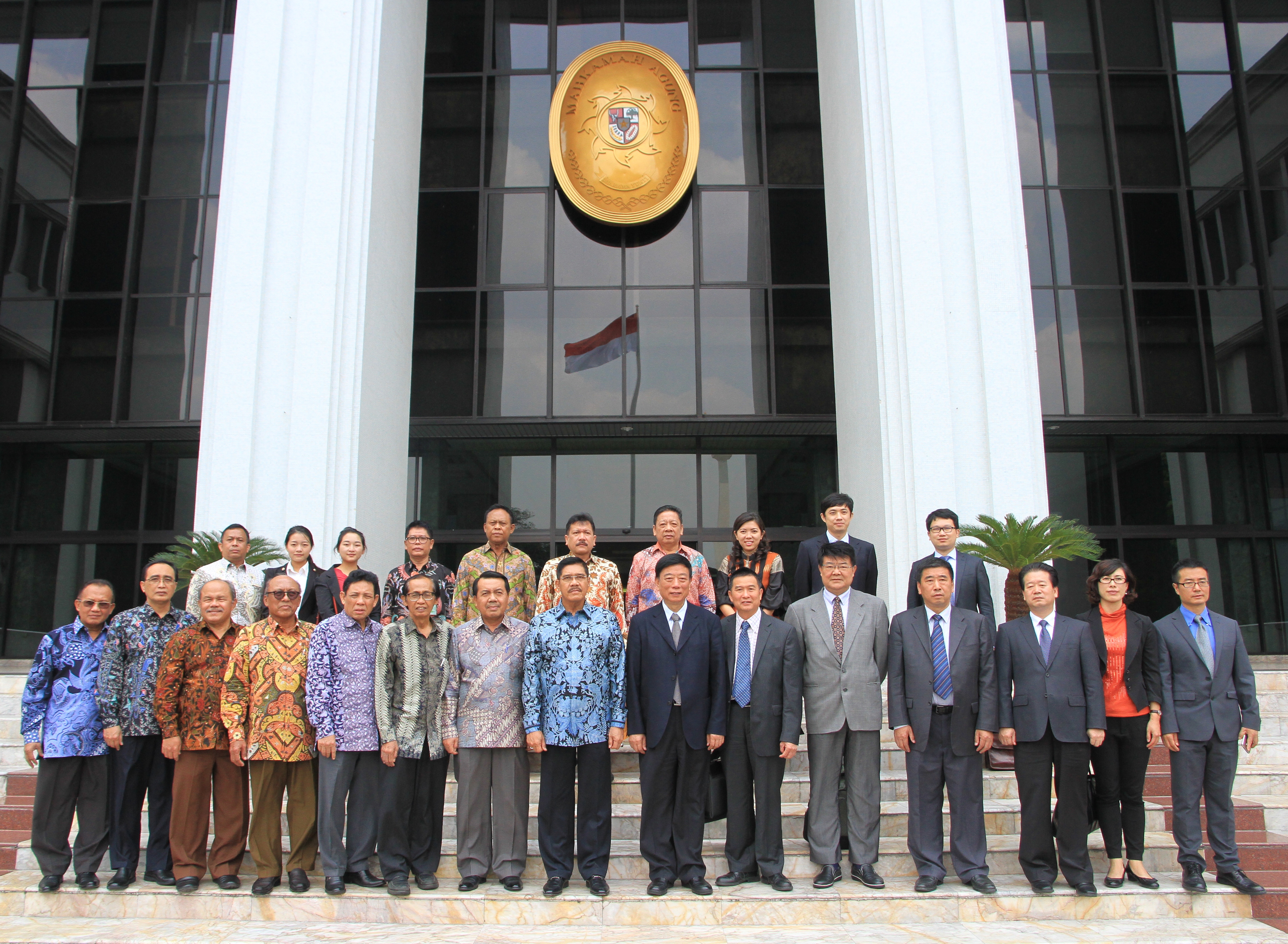 KUNJUNGAN CHINA LAW SOCIETY KE MAHKAMAH AGUNG