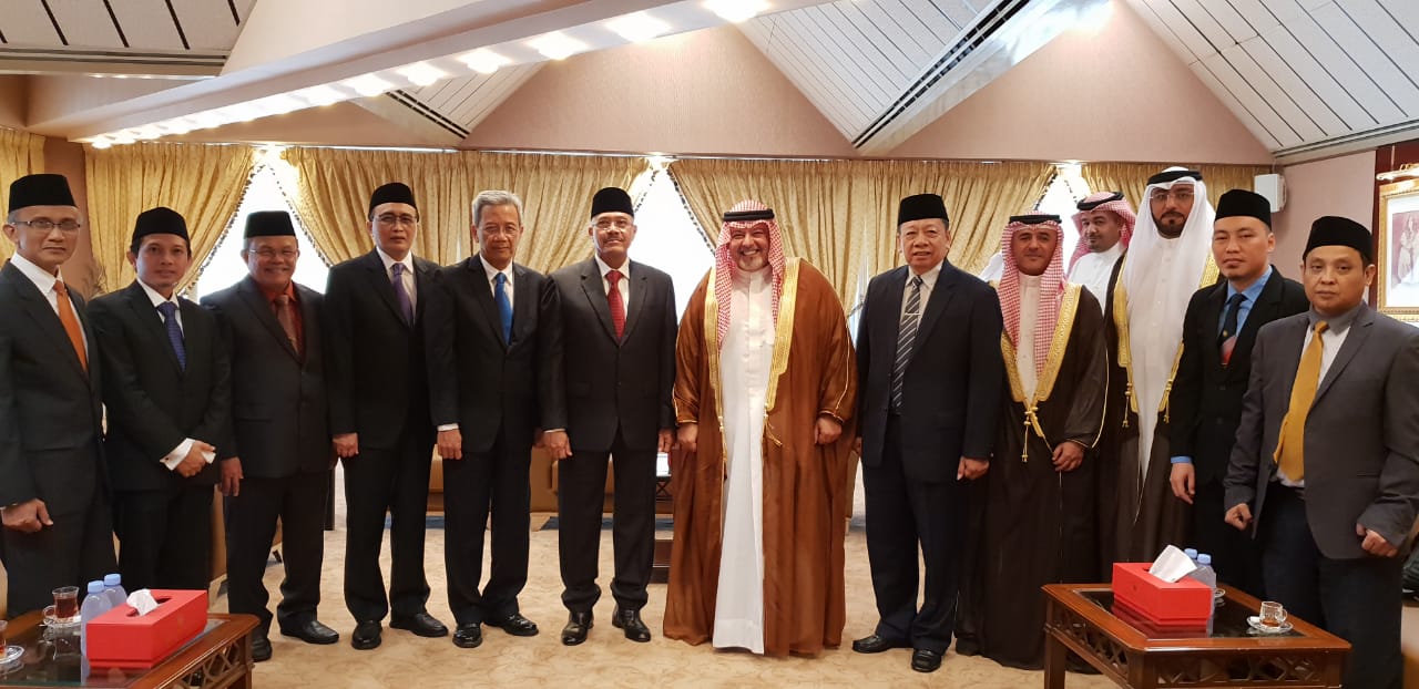 PERKUAT KERJASAMA ANTAR LEMBAGA PERADILAN, DELEGASI MA KUNJUNGI MAHKAMAH AGUNG KERAJAAN BAHRAIN