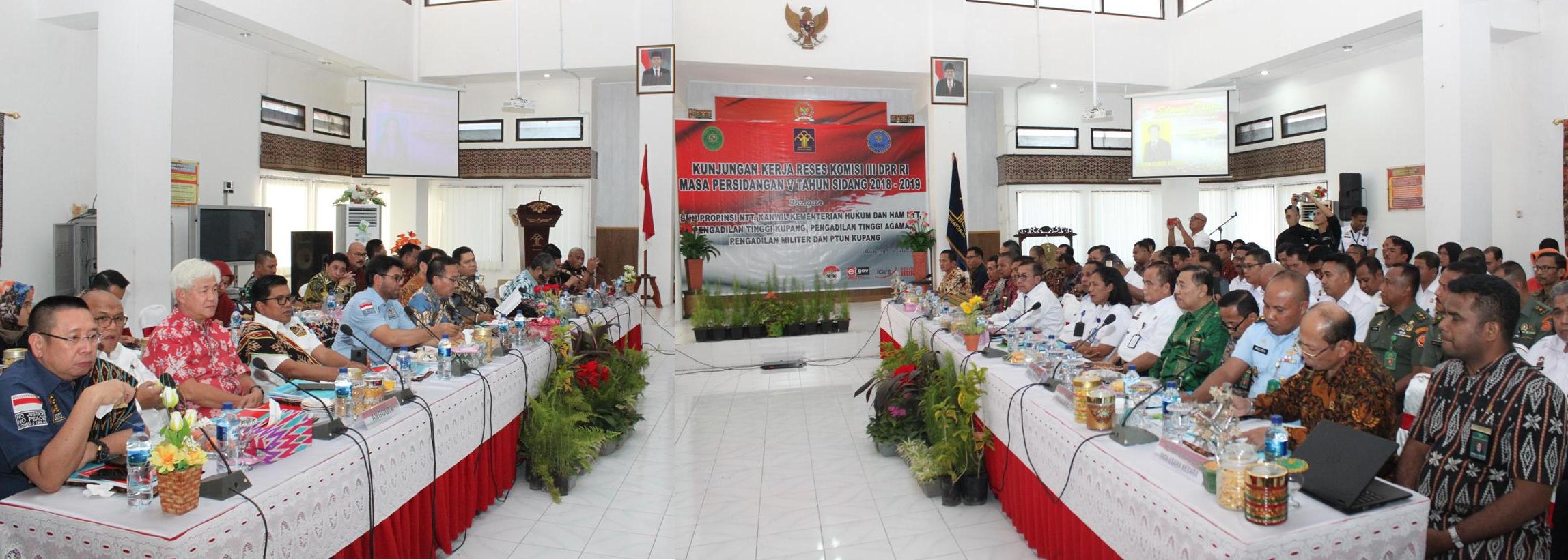 KUNJUNGAN KERJA KOMISI III DPR RI DENGAN EMPAT LINGKUNGAN PERADILAN PROVINSI NUSA TENGGARA TIMUR