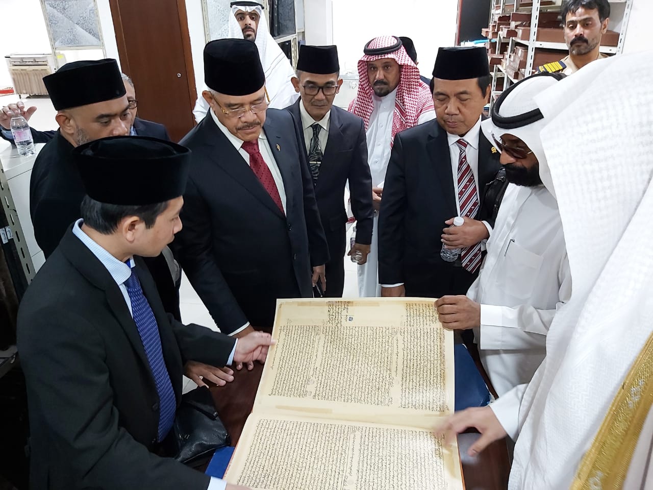 DELEGASI MAHKAMAH AGUNG REPUBLIK INDONESIA KUNJUNGI PENGADILAN UMUM  (MAHKAMAH AL-AMMAH) MAKKAH