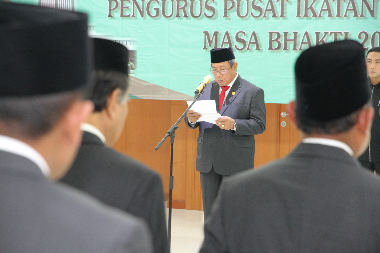 Dr. SUHADI MELANTIK PENGURUS PUSAT IKAHI PERIODE 2019-2022