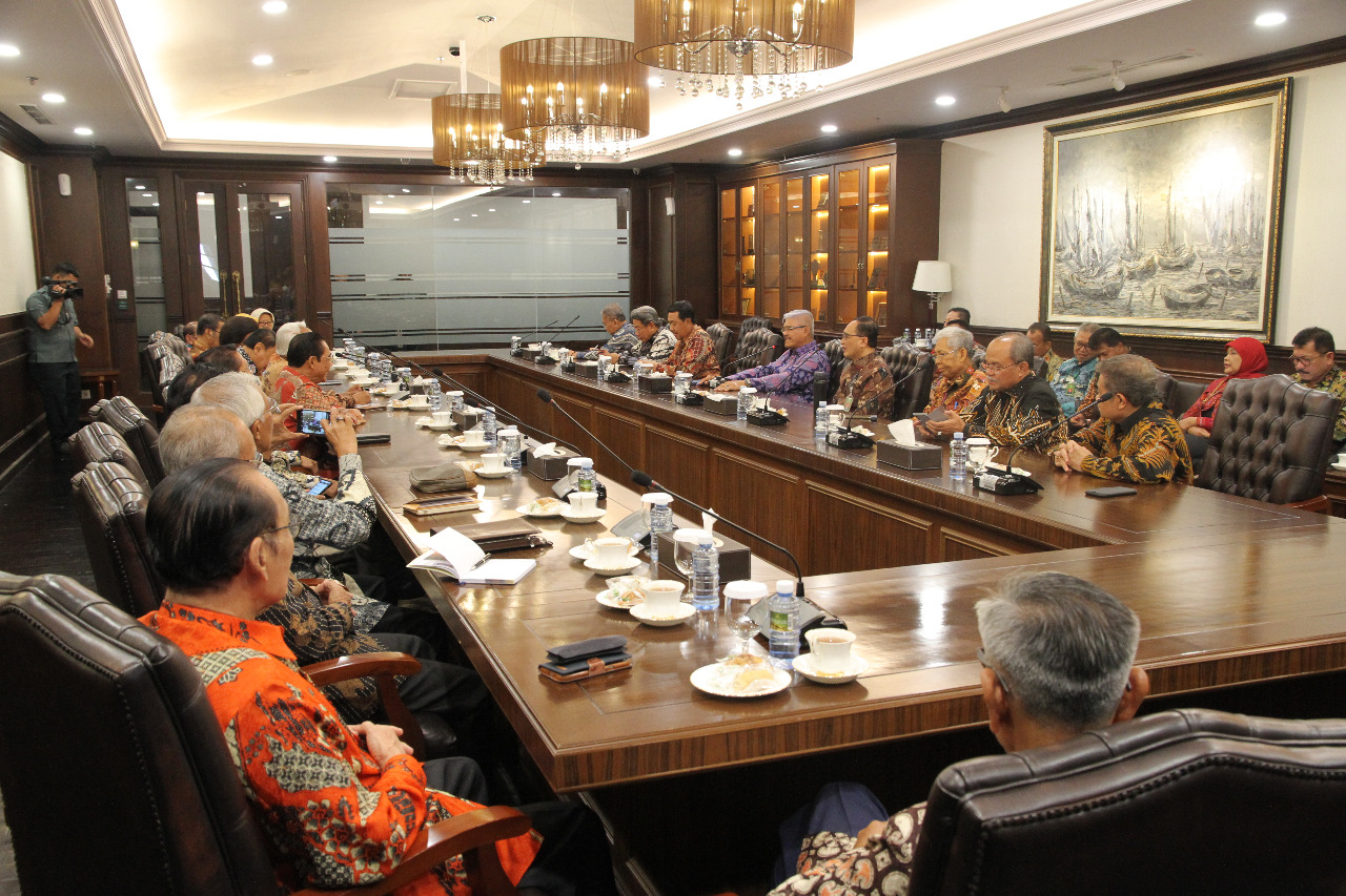 KETUA MAHKAMAH AGUNG MENERIMA KUNJUNGAN PERPAHI