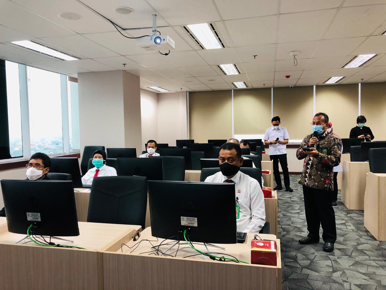 SEKRETARIS MAHKAMAH AGUNG MEMBUKA TAHAPAN ASSESMENT CENTER DALAM RANGKA SELEKSI JABATAN PIMPINAN TINGGI