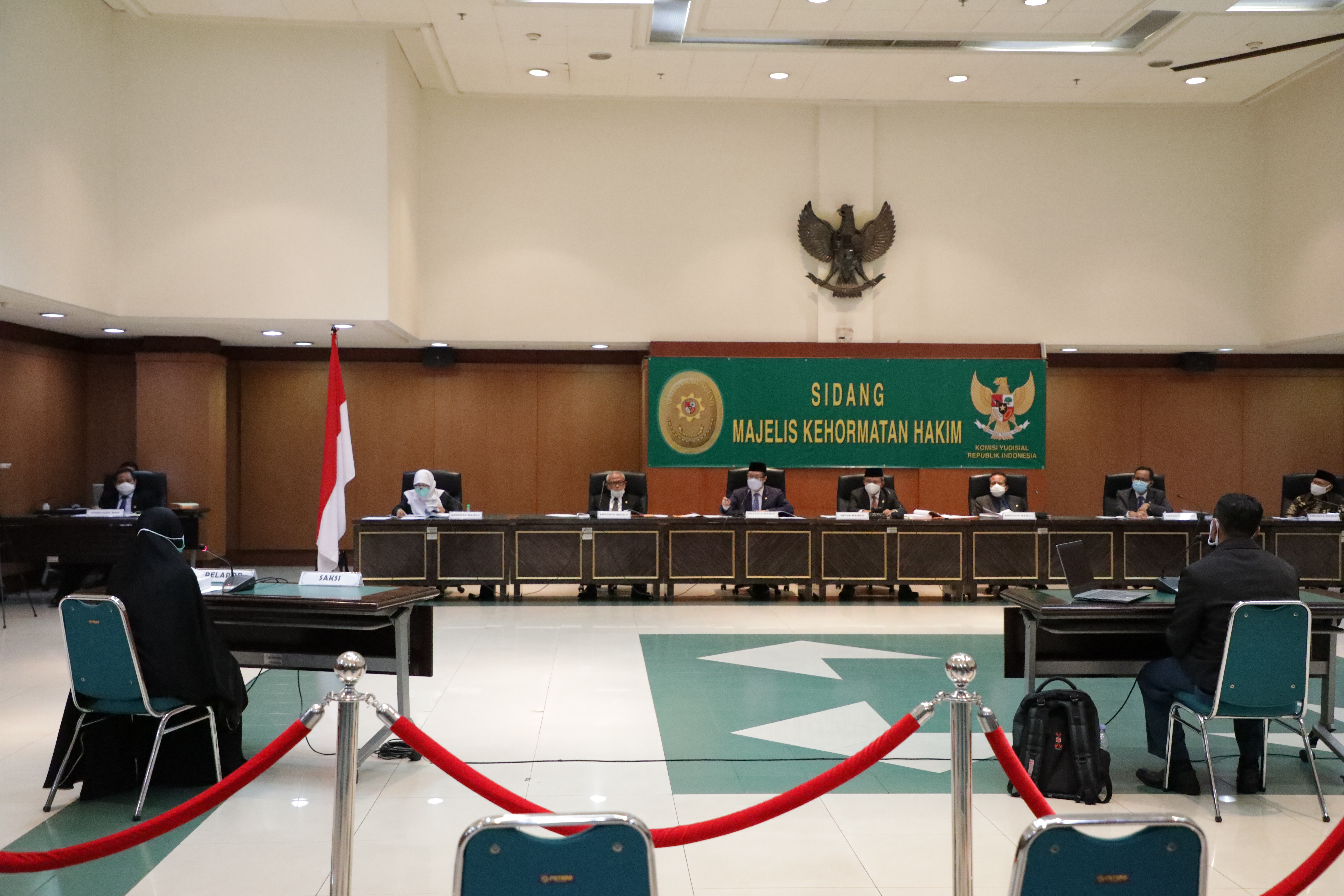 MAJELIS KEHORMATAN HAKIM (MKH) BERIKAN SANKSI BERUPA NON PALU SELAMA DUA TAHUN