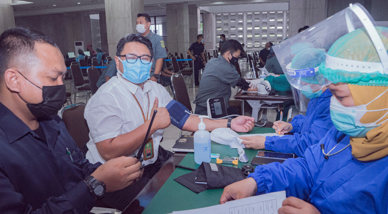 MAHKAMAH AGUNG LAKSANAKAN VAKSINASI COVID-19 KEDUA