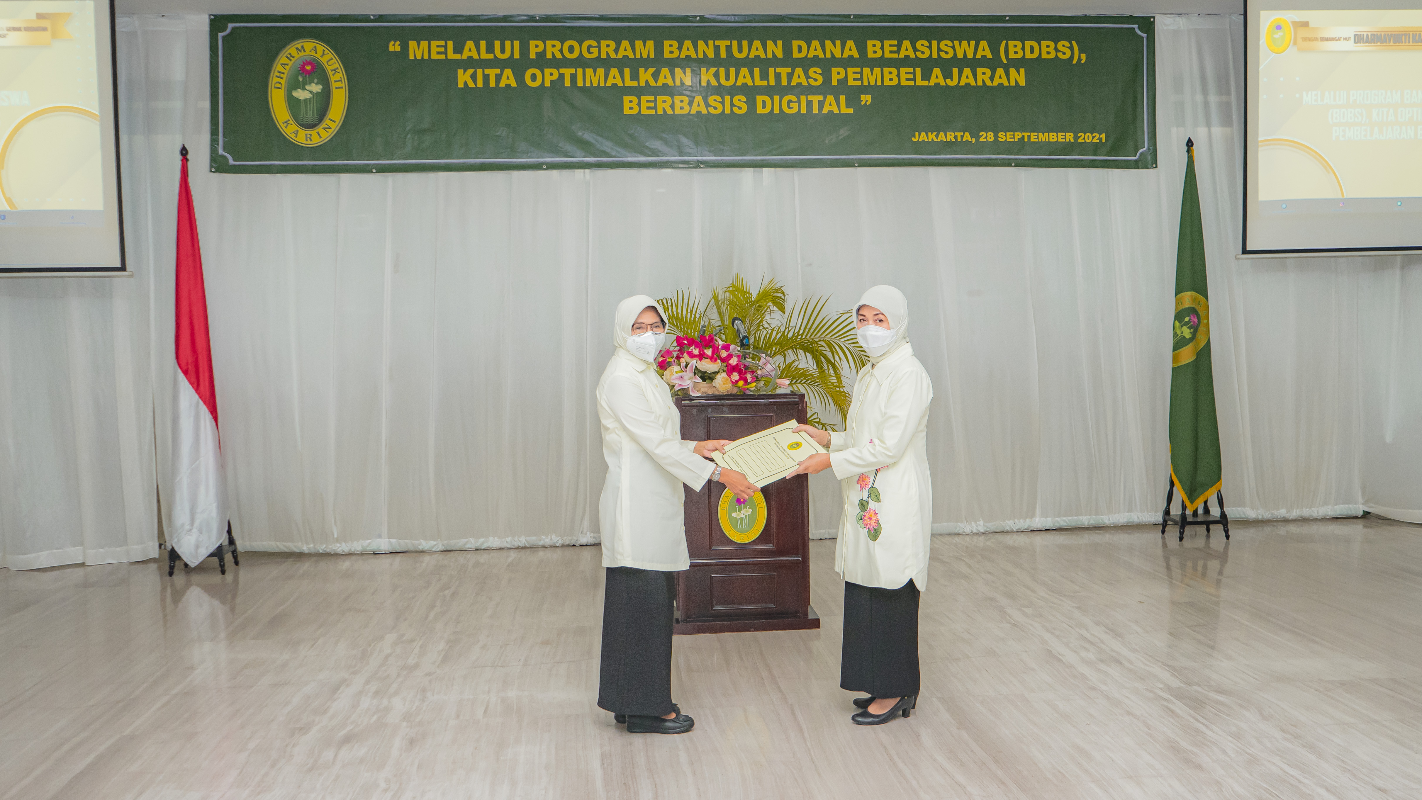 SEBANYAK 473 ORANG MENERIMA BEASISWA DHARMAYUKTI KARINI