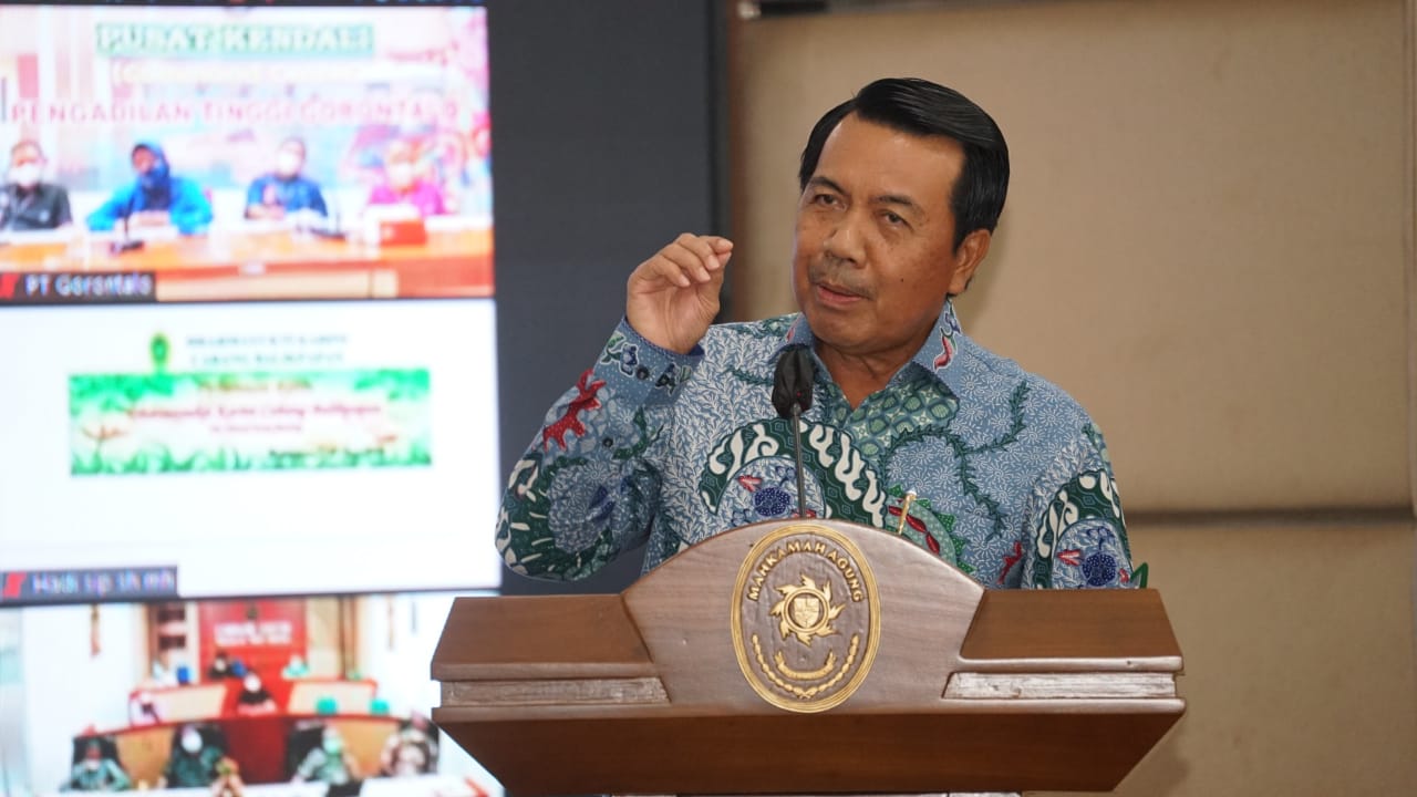 TUTUP PELATIHAN, KETUA MA INGATKAN HAKIM UNTUK PEKA TERHADAP SITUASI DAN KONDISI MASYARAKAT